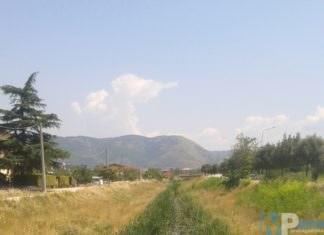 Ancora schiuma ed acqua marrone nel Rava di Venafro con danni per aria ed ambiente circostante