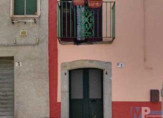 Chiauci- Poggia i piedi sul balcone e viene travolta dal crollo. 80enne precipita a terra, è in prognosi riservata