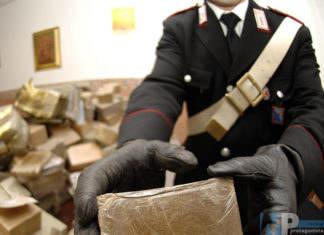 Venafro (IS): Trasporta droga in auto, ventenne finisce nei guai durante un controllo dei Carabinieri. Sotto sequestro dosi di hashish e marijuana.