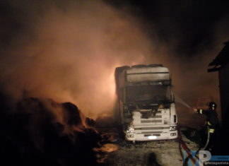 Vigili del fuoco domano vasto incendio di una azienda agricola di Venafro
