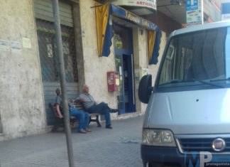 Venafro, Le strisce blu per parcheggi chiudono il passo per carrozzine per disabili, un’assurdità contestata dai diversamente abili