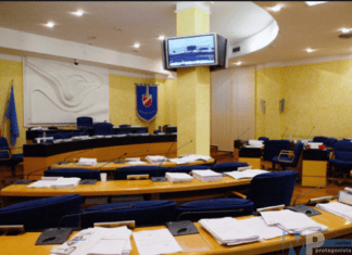 Seduta del Consiglio regionale – Azzeramento contributi ai giornali; riduzione personale ENEL; agevolazioni utenti terremotati. Tre atti di indirizzo al Presidente della Giunta