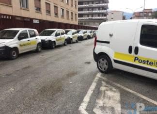 Isernia Via G. Berta, parcheggi sempre occupati dalle auto di Poste Italiane e residenti costretti a pagare sosta nelle strisce blu.