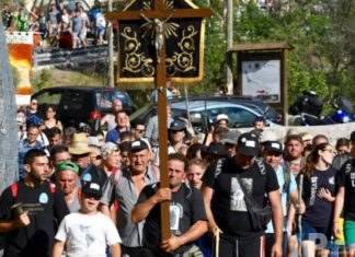 “Il Cammino di San Domenico nella tradizione di Fornelli. Al via oggi lo storico pellegrinaggio a piedi”.