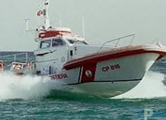 Yacht alla deriva, operazione di soccorso durata circa 12 ore: messe in salvo 9 persone