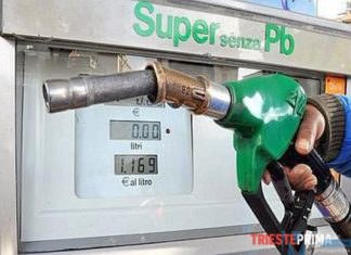 Benzina, in arrivo il taglio delle accise Diverse le misure previste nel pacchetto che la Lega si prepara a presentare
