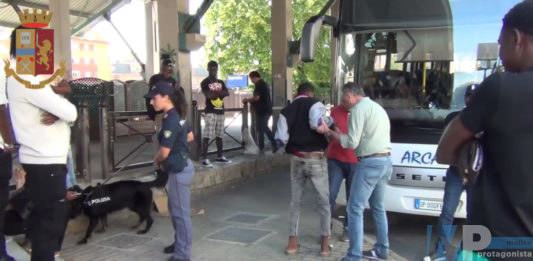 Isernia – Controlli della Polizia di stato alla stazione ferroviaria. Denunciato un giovane spacciatore extracomunitario