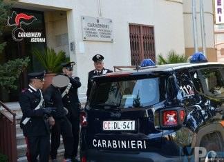Lite in un Bar. I Carabinieri arrestano uno straniero per resistenza a Pubblico Ufficiale, mentre un altro connazionale viene denunciato per lesioni.