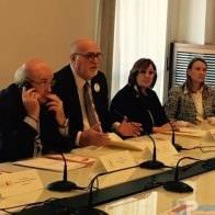 Leontina Lanciano on il Garante della Regione Puglia, Ludovico Abbaticchio, e il Presidente del Consiglio regionale della Puglia, Mario Loizzo