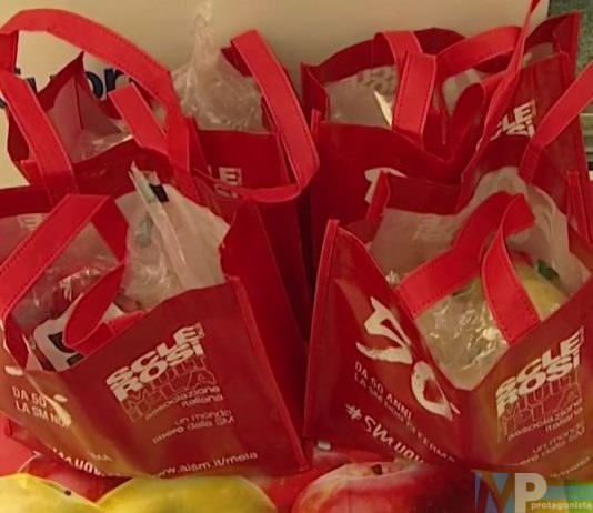 Isernia – Con la Croce Rossa, le mele scendono in piazza contro la sclerosi multipla