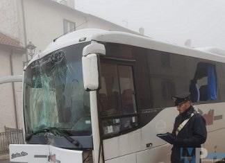 Capracotta – Autobus sbanda sul ghiaccio, autista e 4 passeggeri feriti