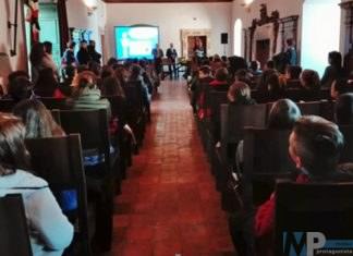 Alunni a scuola di prevenzione antisismica