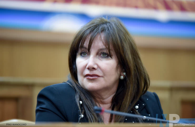 Calenda: «Operai forestali, subito tavolo di concertazione con governo e istituzione di politiche attive del lavoro»