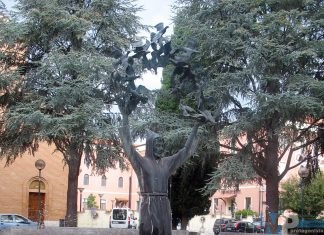 Isernia – Fontana di San Francesco in allestimento.