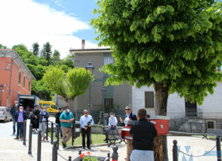 Installate a Castel del Giudice (IS), il borgo della rinascita in Molise, arnie-librerie nei luoghi più panoramici del paese, per condividere idee e cultura, e dare valore alla biodiversità