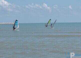 Un ‘mare di sport’: in 40 in spiaggia ‘oltre ogni limite’