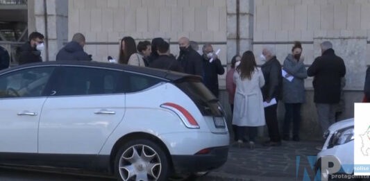 Isernia – I cittadini con Italexit in Procura, contro green pass e obbligo vaccinale, denunciano Draghi e i sui ministri