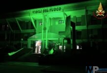 Il Comando dei Vigilidel Fuoco di Isernia si illumina di verde per la “Giornata mondiale della consapevolezza sulle sindromi PANS e PANDAS”