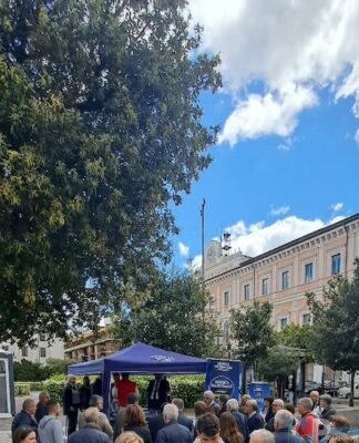 Grande successo a Campobasso per il primo gazebo di Futuro Nazionale Vannacci