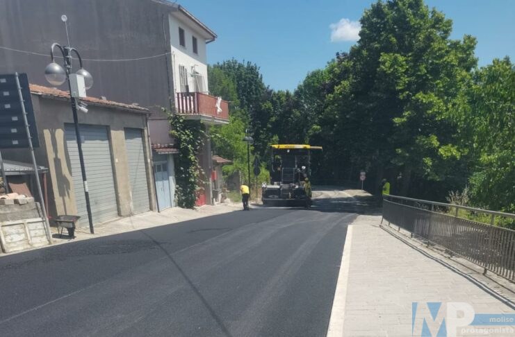 San Pietro Avellana, completato il rifacimento dell’asfalto su Via Regina Margherita: il ringraziamento dell’Amministrazione comunale